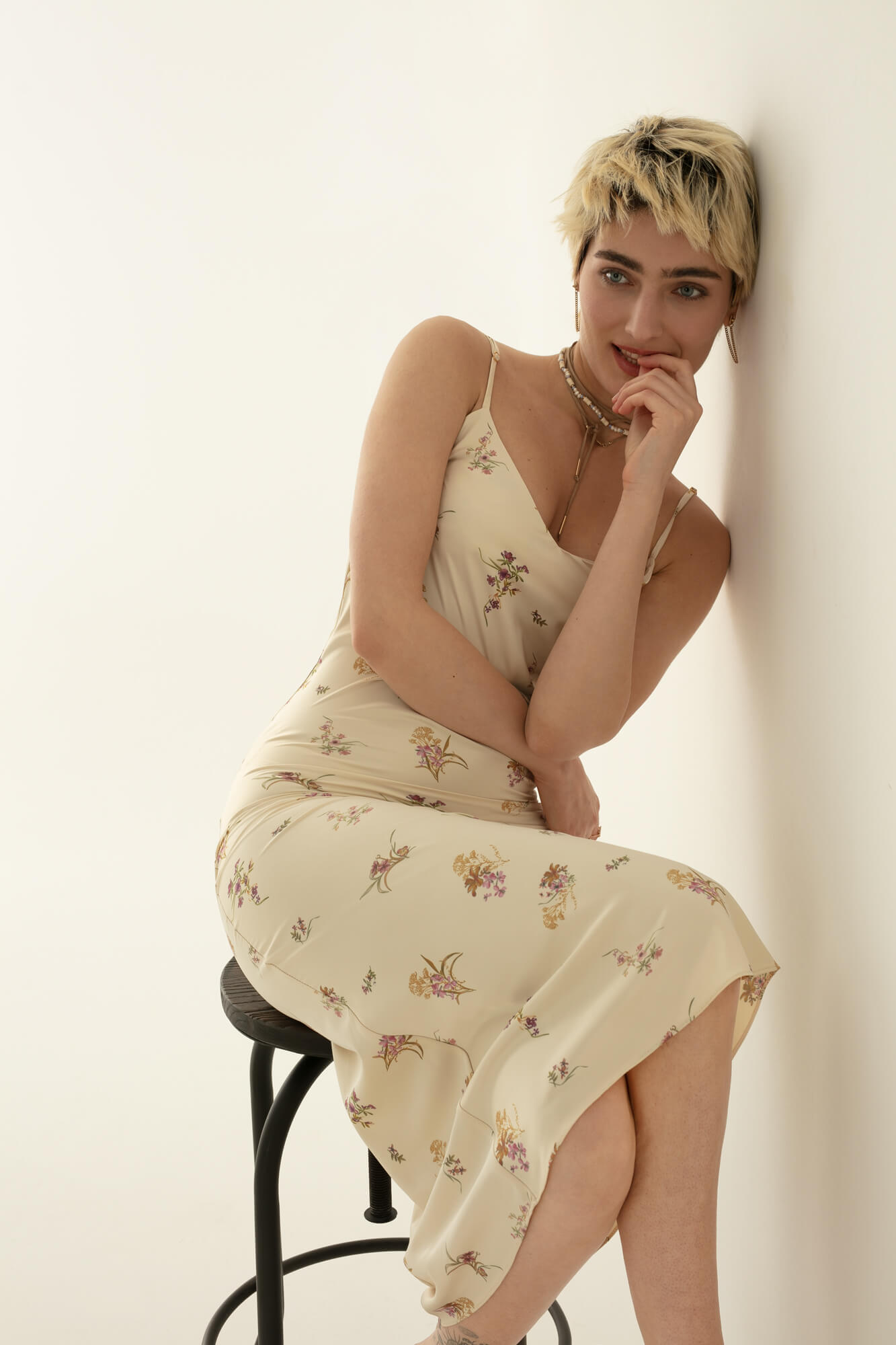 Feeling #16 Dress. Chapter One image featured