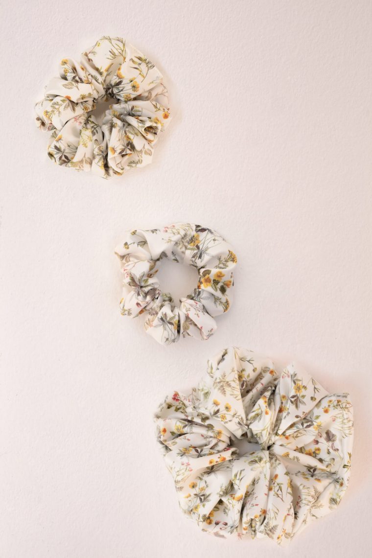 Шовкова резинка Oh Girl