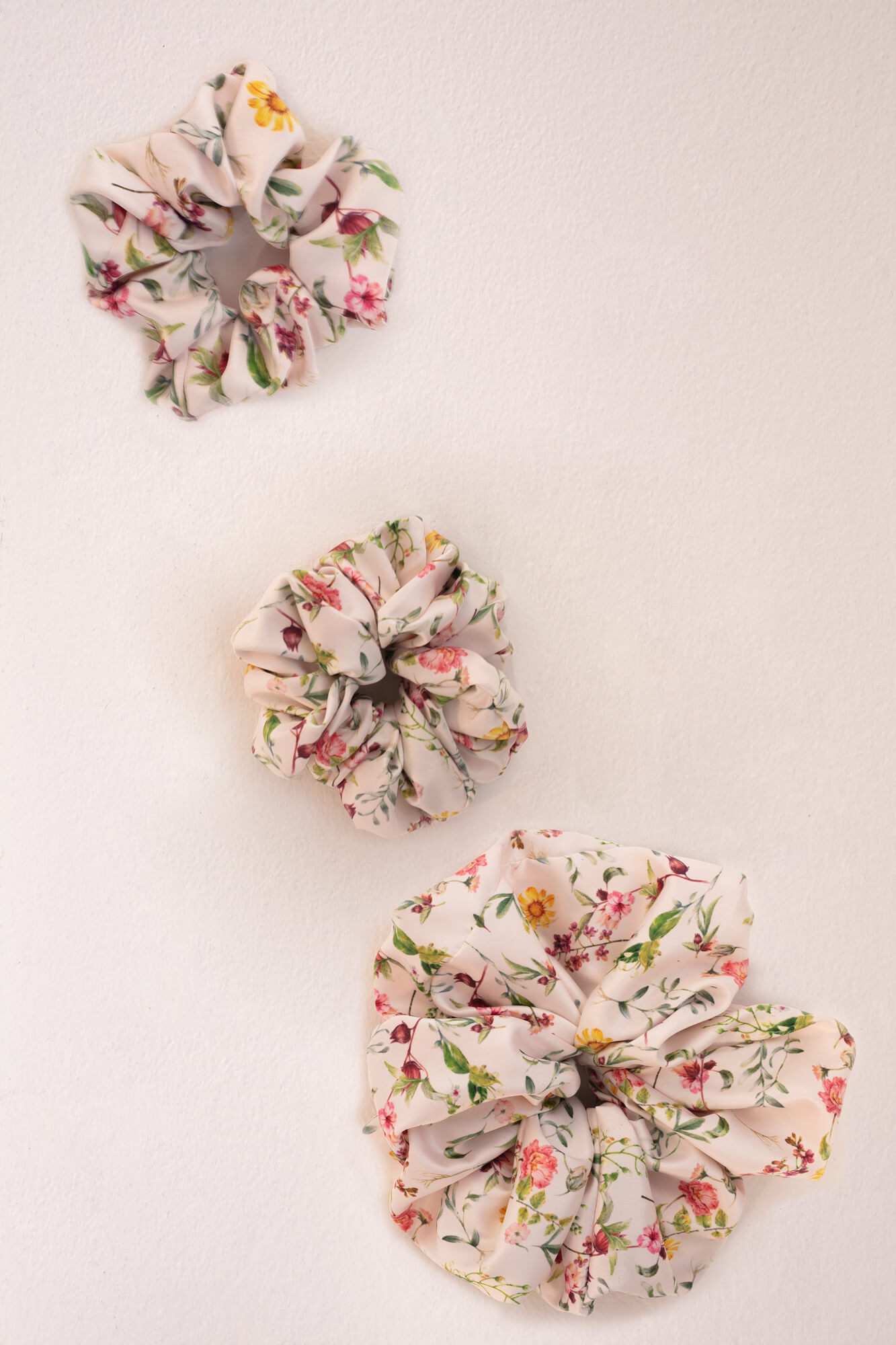 Silk Scrunchie Oh Girl image featured