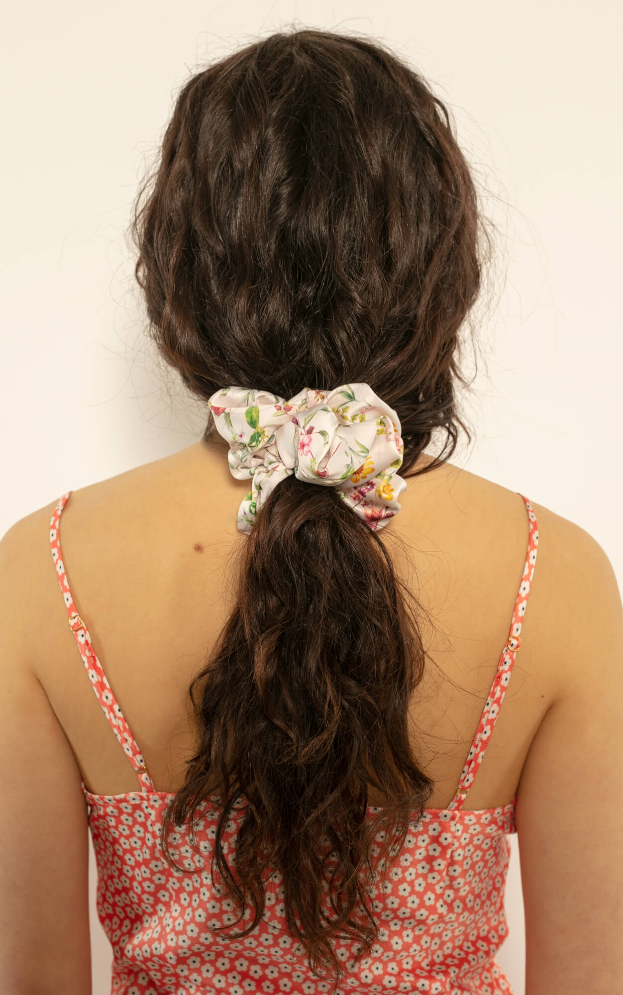 Silk Scrunchie Oh Girl image 2