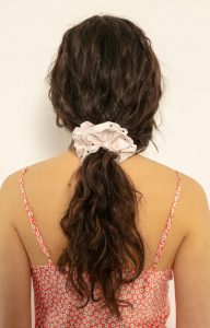 Silk Scrunchie Oh Girl image 2